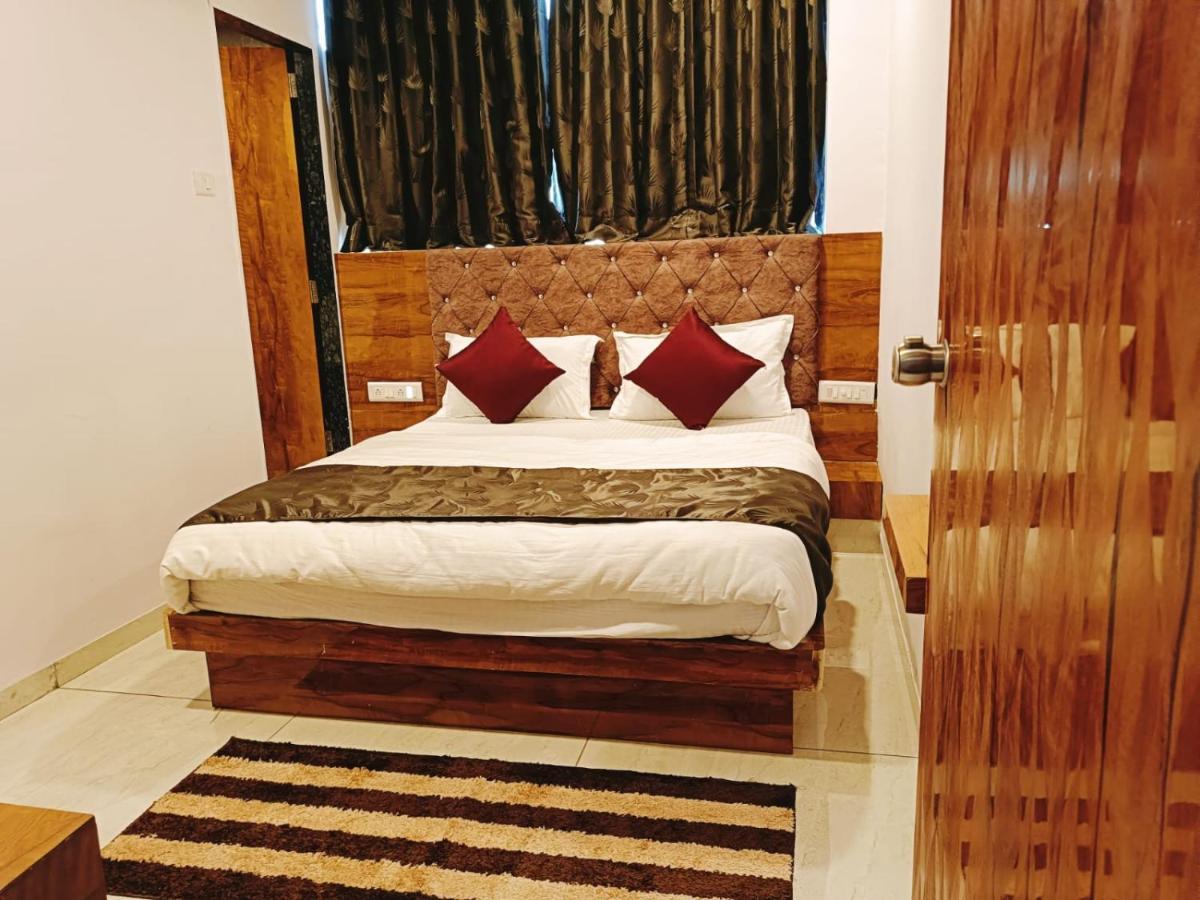 Hotel Maan Palace Vadodara Eksteriør bilde