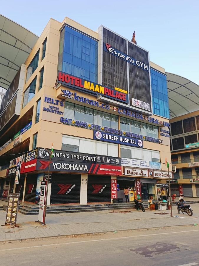 Hotel Maan Palace Vadodara Eksteriør bilde